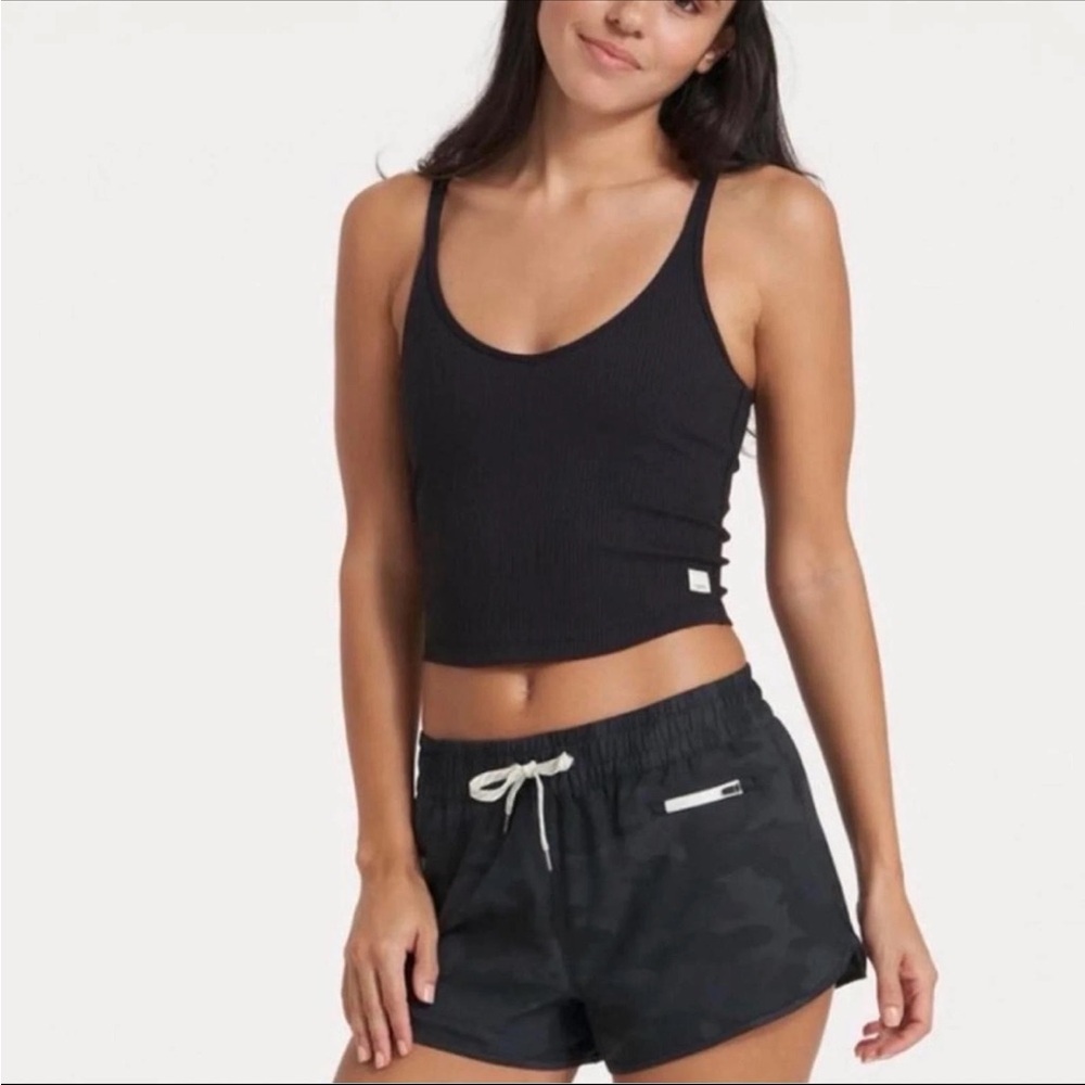 Vuori Black Ribbed Crop Tank Top
